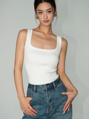 T39 -Áo Tank Top Nữ MAKILANA Cổ Vuông Dệt Kim Ôm Dáng Màu Đen Mặc Trong Hoặc Ngoài Mùa Hè 2025