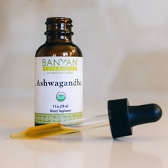 Nhân sâm Ấn độ Ashwagandha dạng nước Banyan Botanicals 30ml