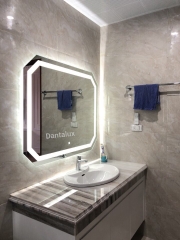 Gương đèn led phòng tắm 70 x 90 cm - có cảm ứng đóng/mở.