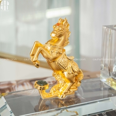 ĐẾ BÚT GOLDEN HORSE