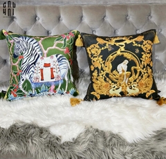 IMPERIAL SIGNATURE - VỎ GỐI NHUNG ACANTHUS ROYALE  45.
