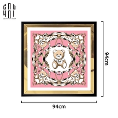 TRANH CANVAS PINKY BEAR 94X94CM - VIỀN GỖ CÓ KÍNH