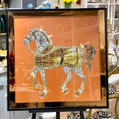 TRANH CANVAS TREO TƯỜNG SHINING H CHEVAL BLING BLING 94X94 CM - KHUNG GỖ VIỀN KÍNH