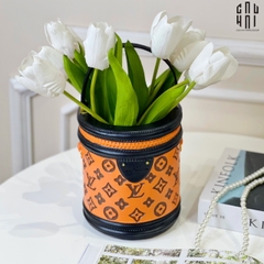 GIỎ HOA TRANG TRÍ COMPOSITE CANNES BAG ORANGE LOUIS