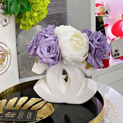 BÌNH HOA GỐM TRANG TRÍ  - WHITE COCO LADY SS25