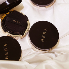 Hera Black Cushion + Refill