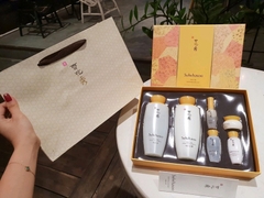 Set Sữa Dưỡng Cân Bằng Da Sulwhasoo Essential Balancing Set Travel