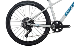 GIANT 2026 ATX 860