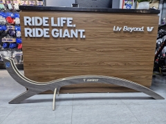 Giá gỗ bày xe đạp GIANT OAK TO