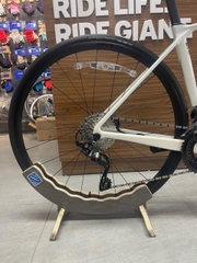 Giá gỗ bày xe đạp GIANT OAK