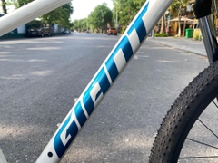 GIANT 2025 ATX 810 27.5