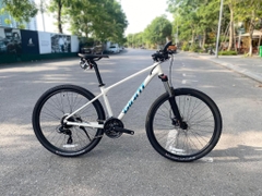 GIANT 2025 ATX 810 27.5