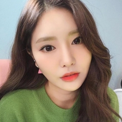 Kính áp tròng Freshkon Alluring 3 tháng màu Winsome Brown, lens nâu có độ cận