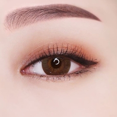 Kính Áp Tròng 1 Ngày Clalen Iris Latin – Lens Nâu Cho Mắt Cận