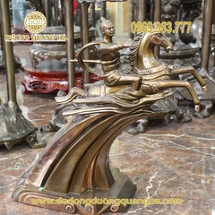 Tượng Thánh Gióng Đồng Đỏ