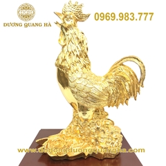 Gà đúc bằng đồng vàng