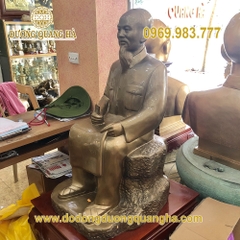 Tượng Bác Hồ Ngồi Đọc Báo Cao 90cm