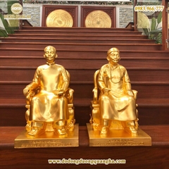 Tượng Truyền Thần Thiếp Vàng