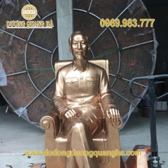 Tượng Bác Hồ Ngồi Ghế Cao 2m