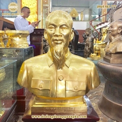 Tượng Bác Hồ Bán Thân