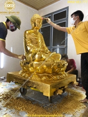 HOÀN THIỆN PHO TƯỢNG PHẬT THÍCH CA 1M5 DÁT VÀNG