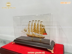 THUYỀN BUỒM MÔ HÌNH MẠ VÀNG PHÂN KIM CAO CẤP