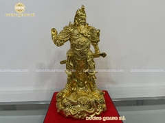 Tượng Quan Công chống đao đứng bệ đá rồng dát vàng