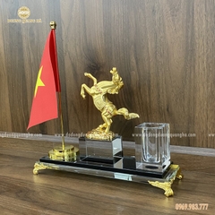 Ống Cắm Bút Mã Phi Thiên 1 Cờ
