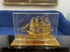 THUYỀN BUỒM MÔ HÌNH MẠ VÀNG PHÂN KIM 30 x 21cm