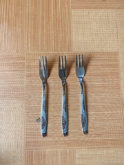 rĩa inox bé
