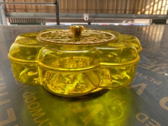 Mứt 8 cánh đế vàng TT