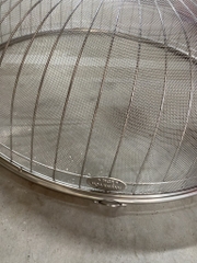 Lồng bàn inox lưới hoa khánh
