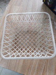rổ chim câu đẻ trong
