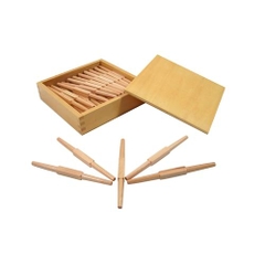 Hộp không được đánh số, đựng 45 con quay