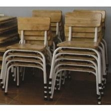 ghế mầm non chân sắt