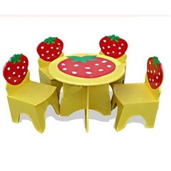 Bàn ghế hình quả dâu