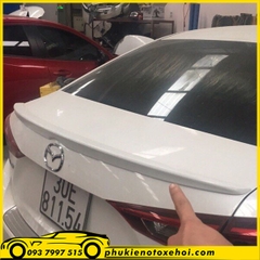 Đuôi cá, cánh lướt gió xe Mazda 2