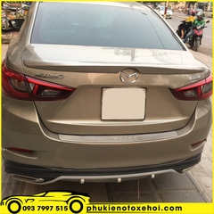 Đuôi cá, cánh lướt gió xe Mazda 3
