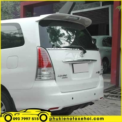 Đuôi cá, cánh lướt gió xe Toyota Innova