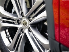 MG HS 1.5 2WD TROPHY 2022