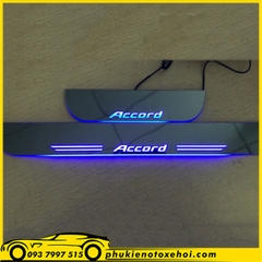 Nẹp bước chân ngoài có đèn xe Honda Accord