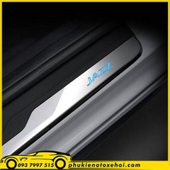 Nẹp bước chân ngoài có đèn xe Honda Jazz