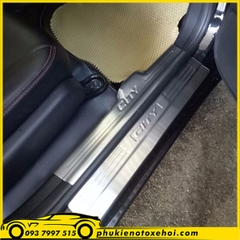 Nẹp bước chân ngoài không đèn xe Honda City