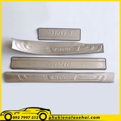 Nẹp bước chân ngoài không đèn xe Honda Civic