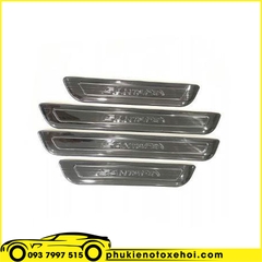 Nẹp bước chân ngoài không đèn xe Hyundai Santafe