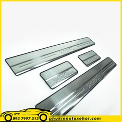 Nẹp bước chân ngoài không đèn xe Toyota Yaris