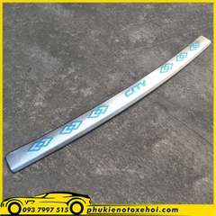 Ốp ngoài chống trầy cốp sau xe Honda City