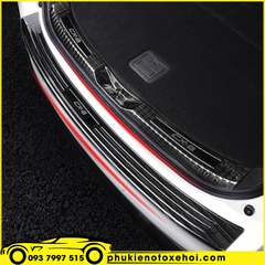 Ốp trong chống trầy cốp sau xe Mazda Cx8