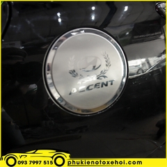 Ốp nắp bình xăng xe Hyundai Accent