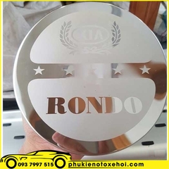 Ốp nắp bình xăng xe Kia Rondo